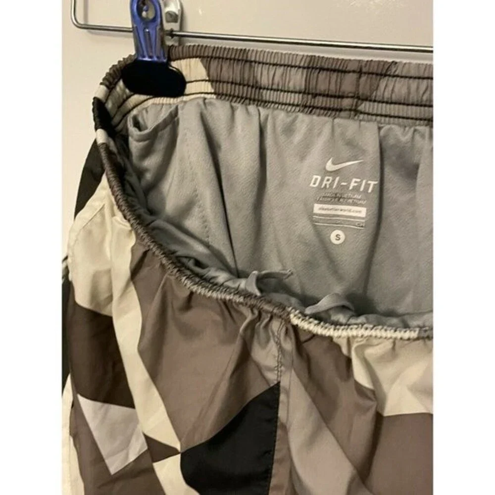 Nike DriFit Multi Color Gray Black Aztec Pattern Running Shorts Womens Small